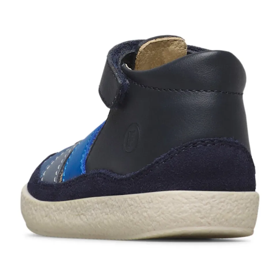 AURIX Sandals