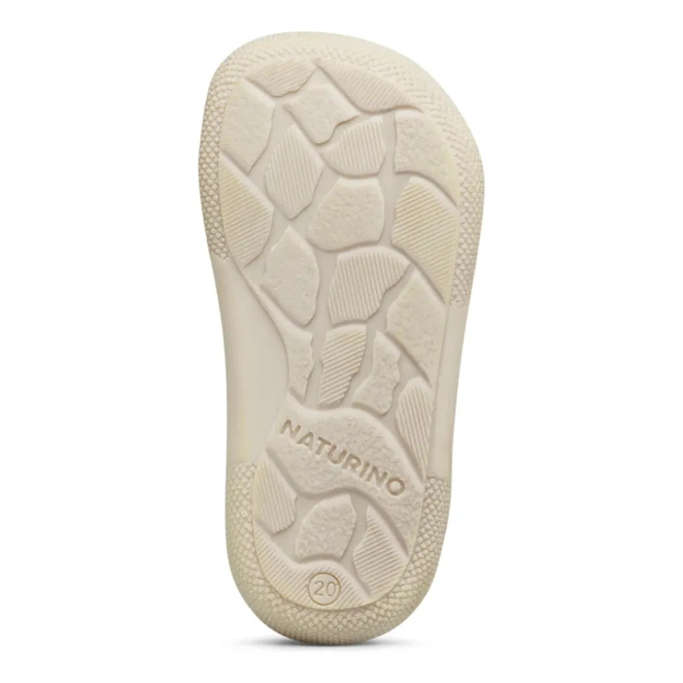 Barefoot Amur