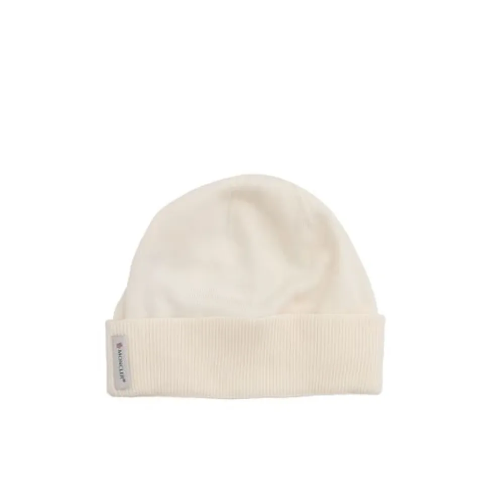 Bawełniana czapka beanie z wywijanym mankietem i detalem z logo