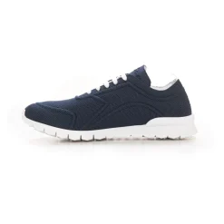 Canvas sneaker