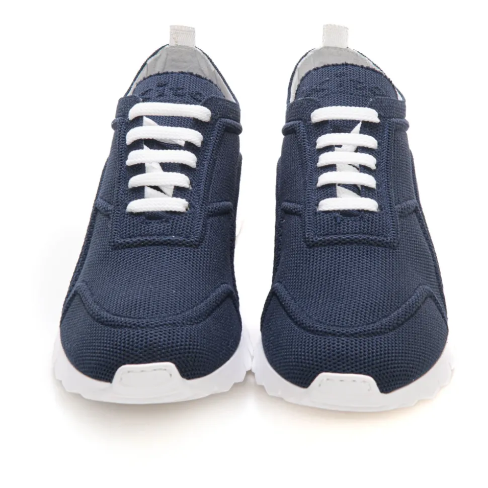 Canvas sneaker