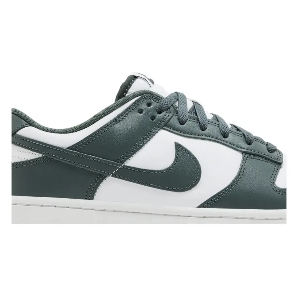 Dunk Low Retro