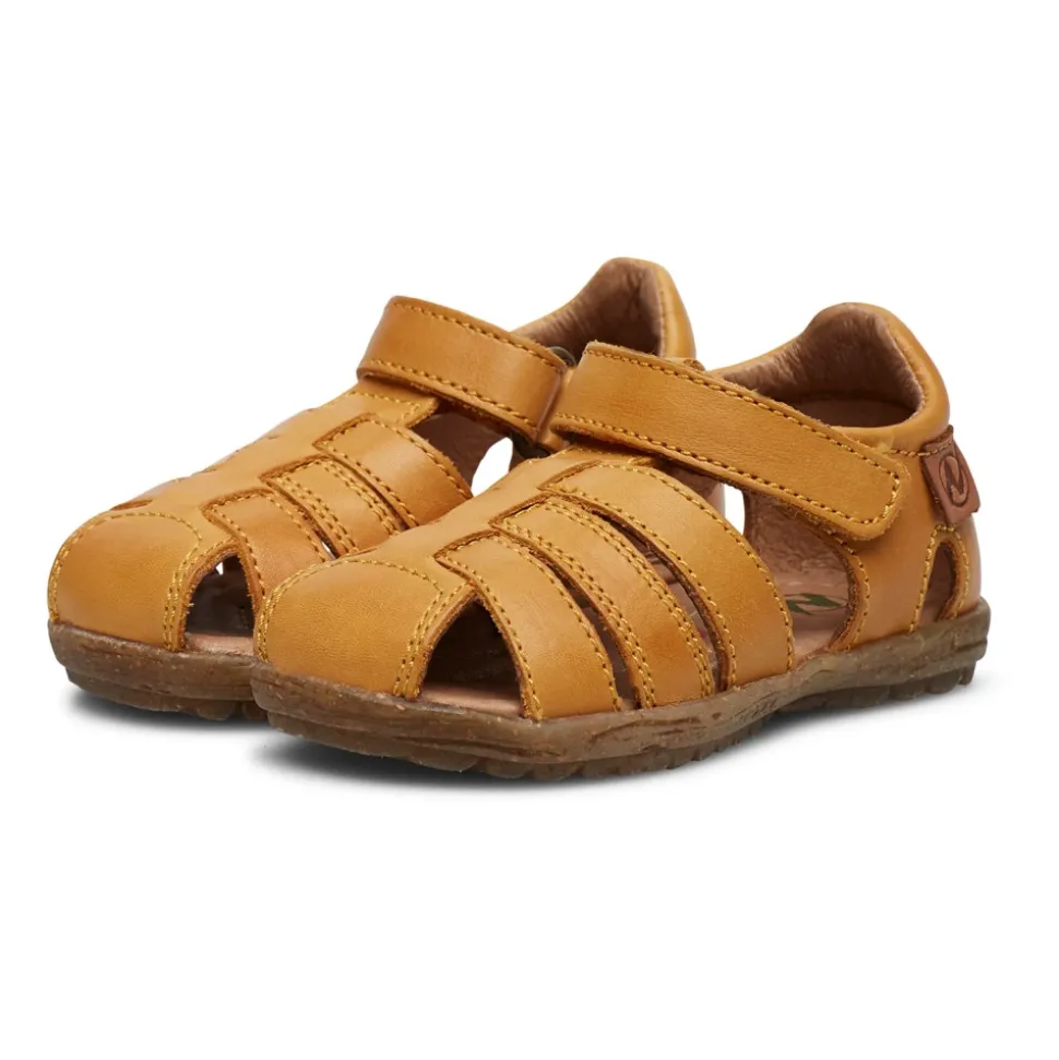 Half-closed leather sandals SEE