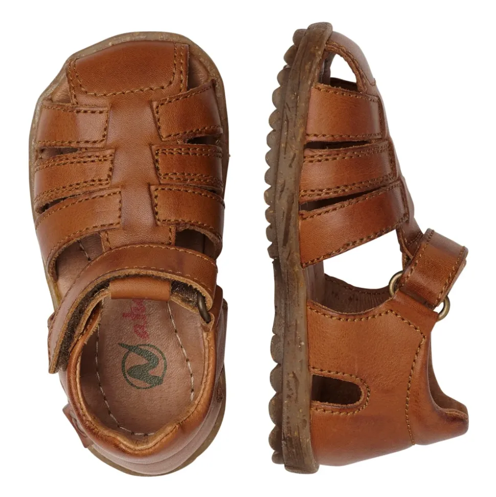 Half-closed leather sandals SEE
