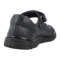 Klasyczne buty dziecięce