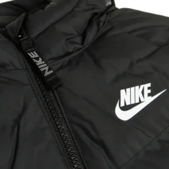 Kurtka Sportowa Nike Sportswear z Syntetycznym Wypełnieniem