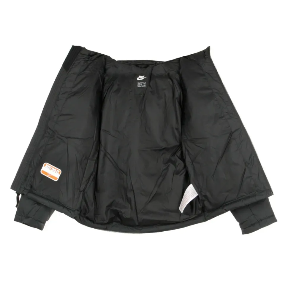 Kurtka Sportowa Nike Sportswear z Syntetycznym Wypełnieniem