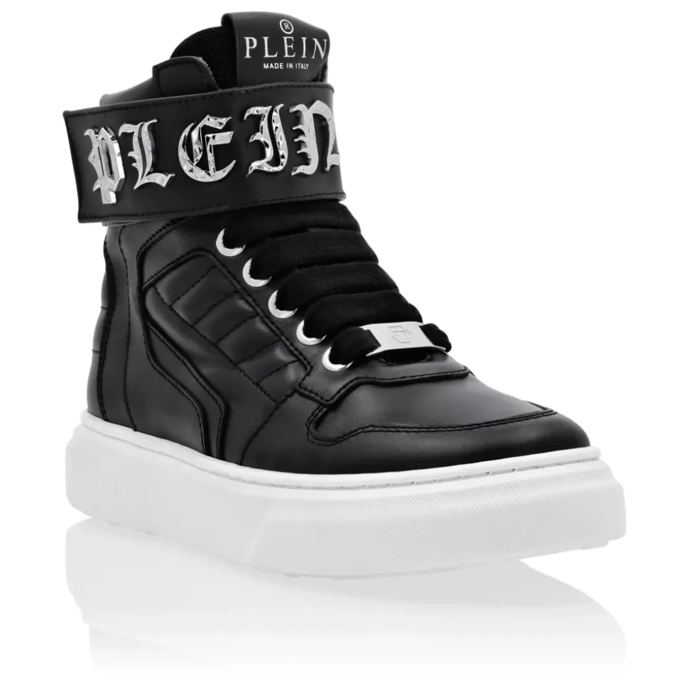 Runner Sneaker Gothic