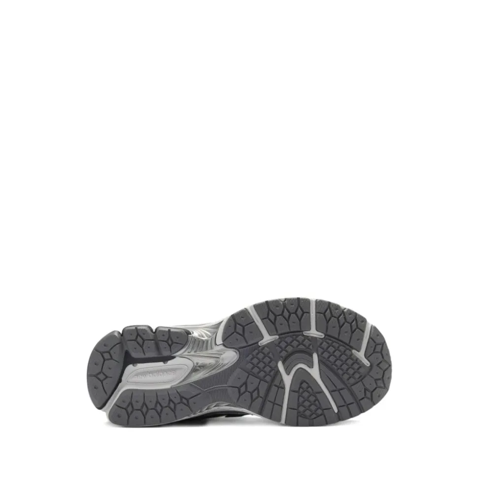 1906 Sneakers