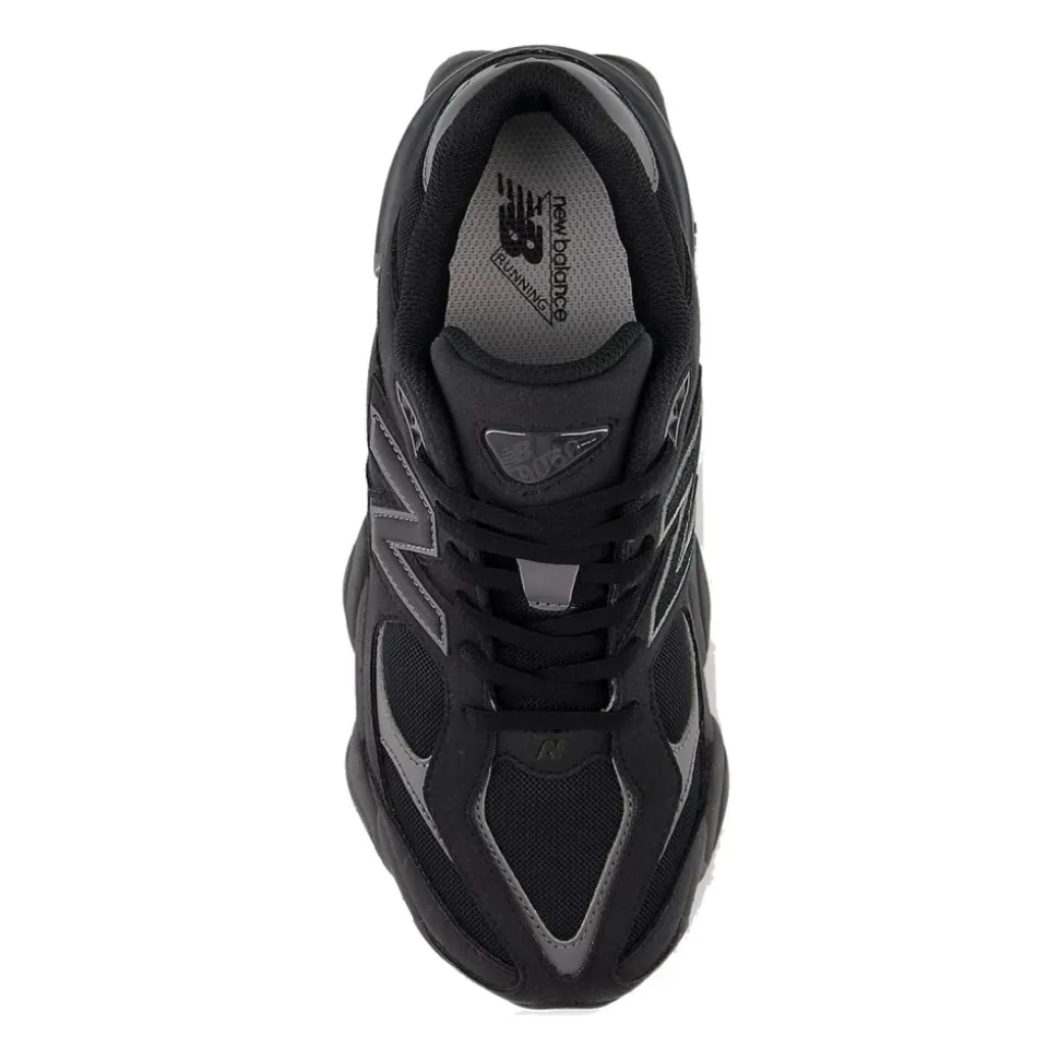9060 Sneakers