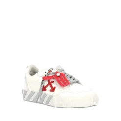 Sneakersy