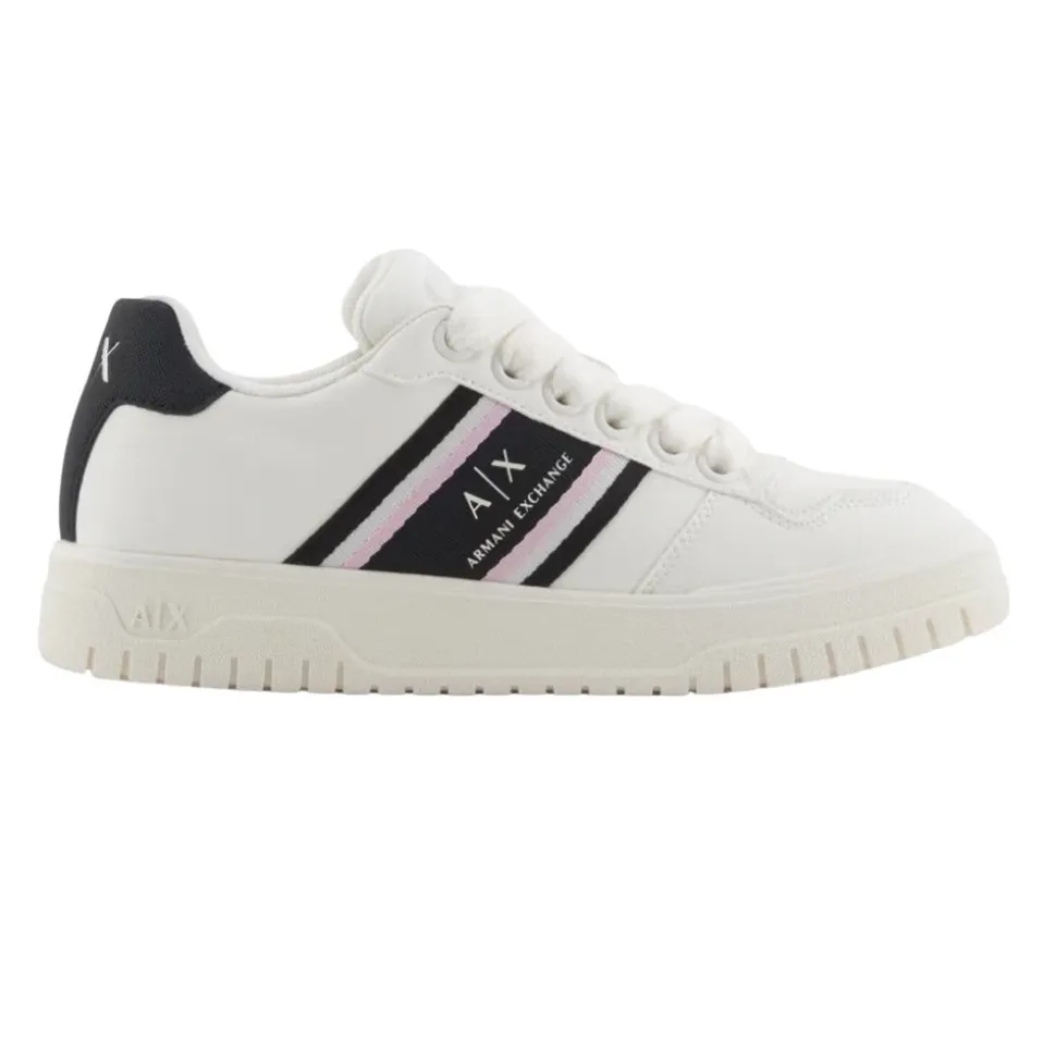 Sneakersy z kontrastowymi paskami
