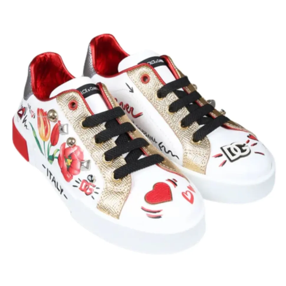 Sneakersy z Nadrukiem Graffiti i Klejnotami