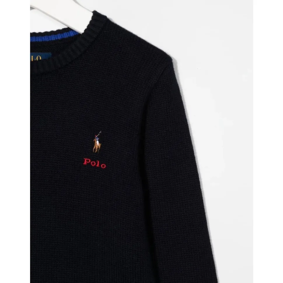 Stylowy sweter wkładany przez głowę
