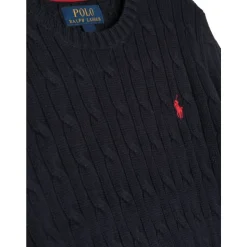 Sweter wkładany przez głowę