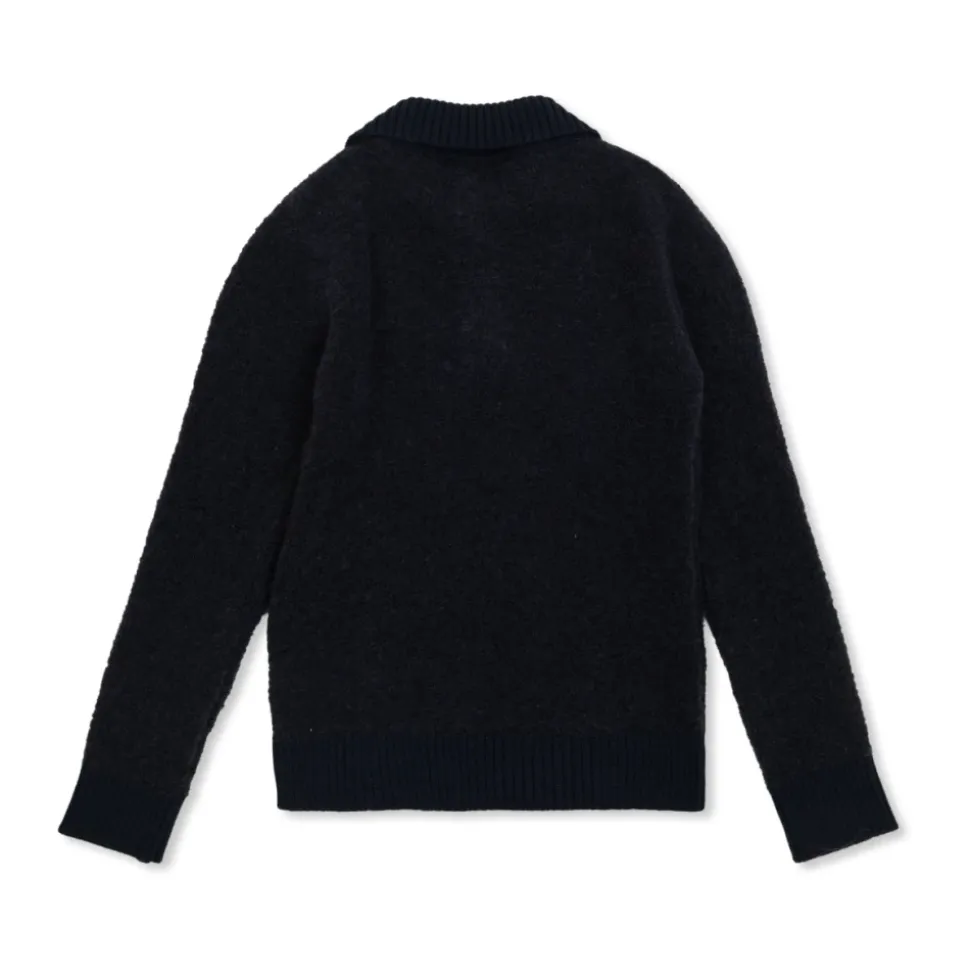 Sweter z naszywką
