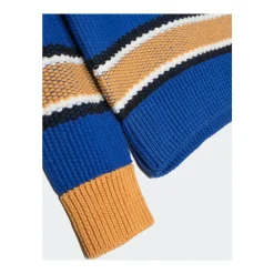 Sweter z okrągłym dekoltem z wzorem na całej powierzchni i logo